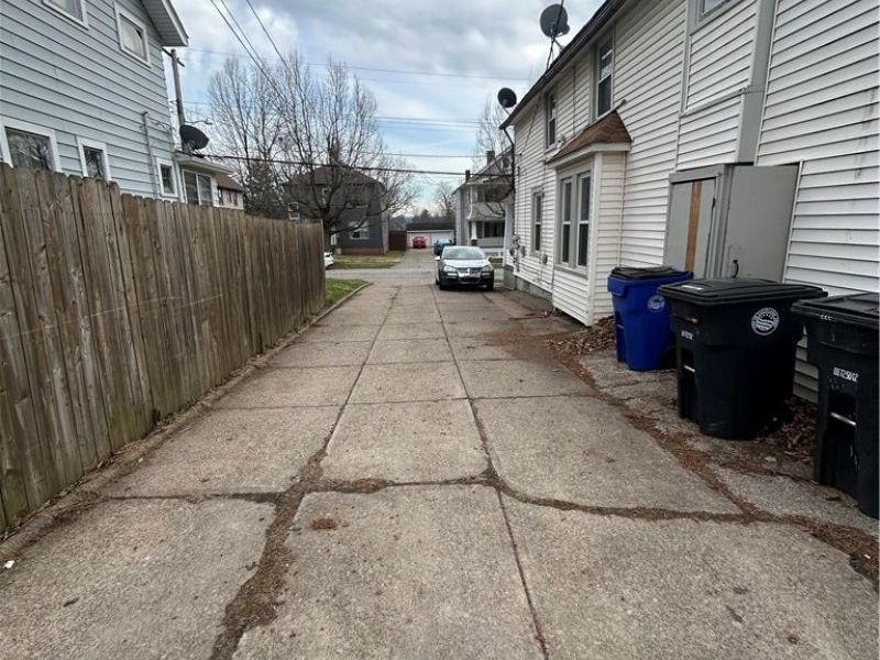 4704 Behrwald Avenue, Cleveland, OH 44144 Photo 45