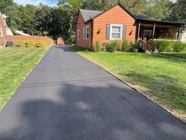 22618 BROOKDALE Street, Farmington, MI 48336