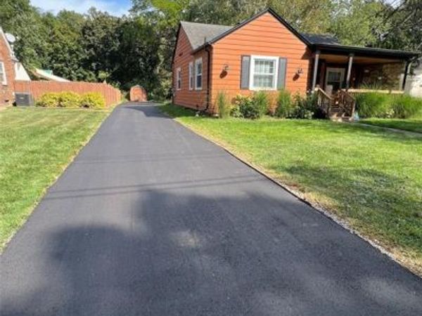 22618 BROOKDALE Street, Farmington, MI 48336