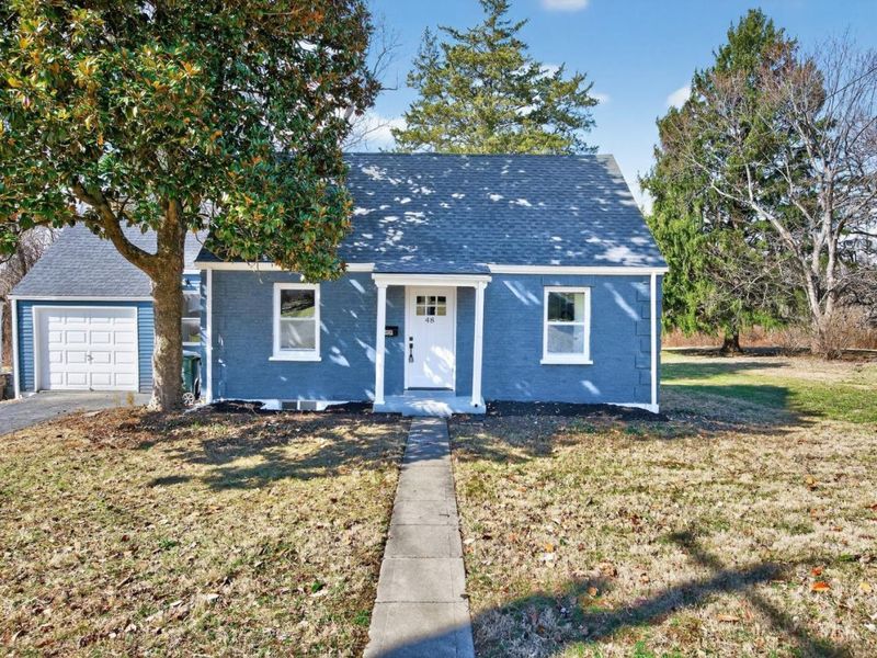 48 Damon Road, Greenhills, OH 45218 Photo 1