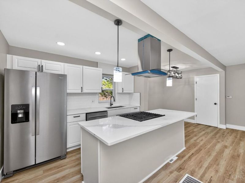 48 Damon Road, Greenhills, OH 45218 Photo 13