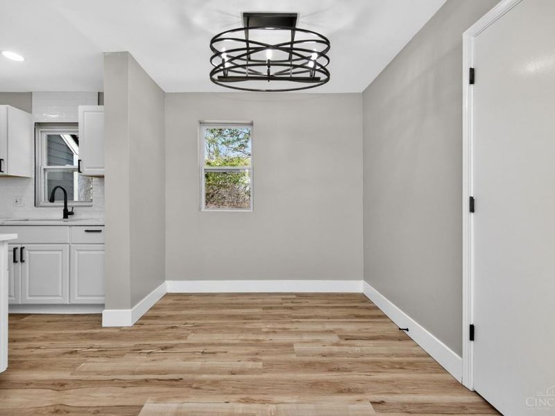 48 Damon Road, Greenhills, OH 45218 Photo 22