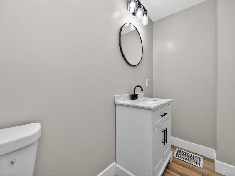 48 Damon Road, Greenhills, OH 45218 Photo 26