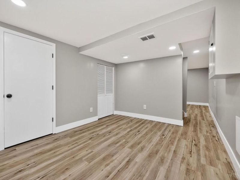 48 Damon Road, Greenhills, OH 45218 Photo 46