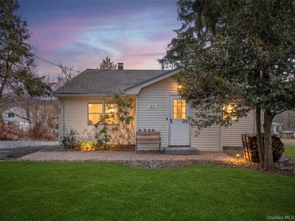 97 Ridge Road , Valley Cottage, NY 10989