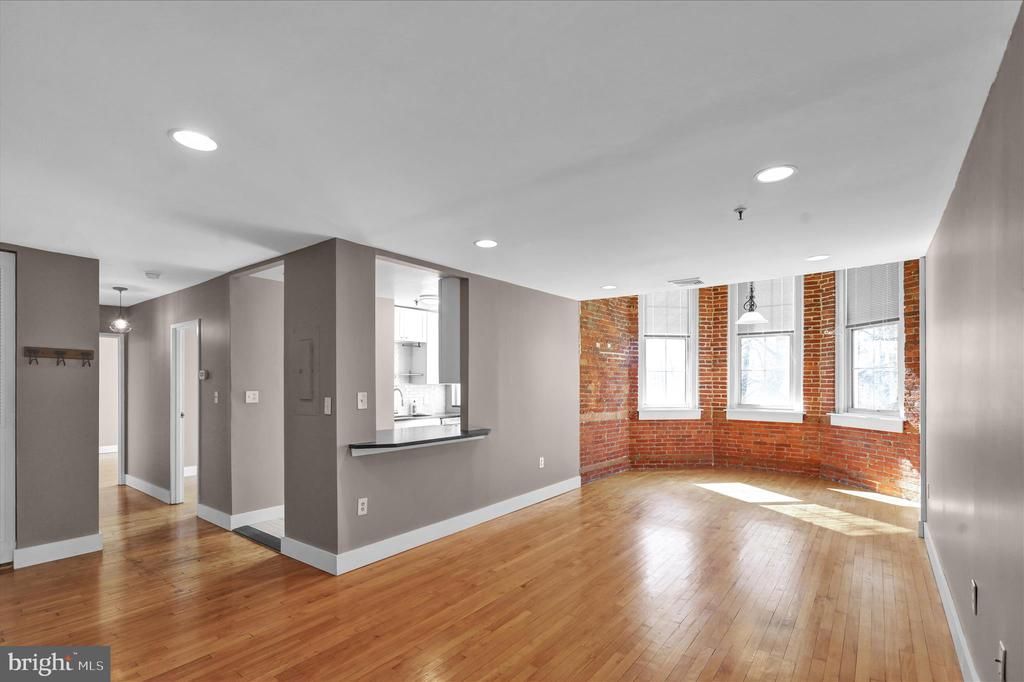 917 Columbia Avenue, Unit 223, Lancaster, PA 17603 Main Photo