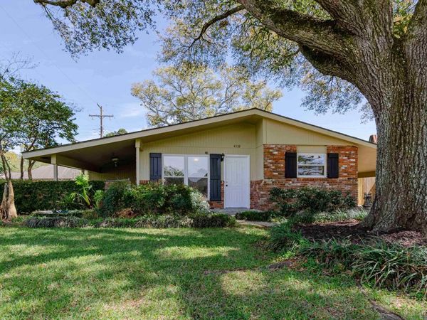 4339 Arlington Ave, Port Allen, LA 70767