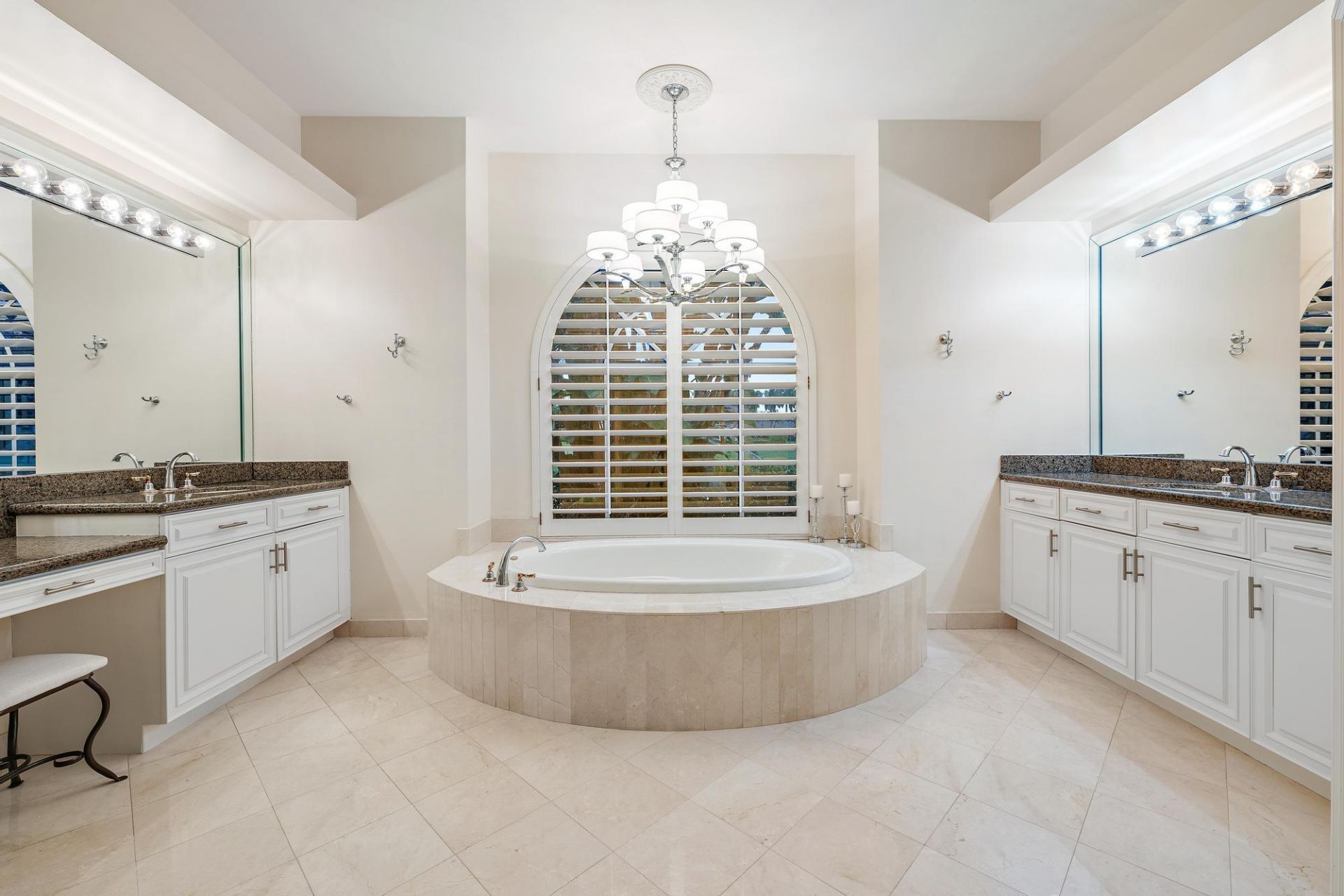 8431 Egret Lakes Lane, West Palm Beach, FL 33412 Photo