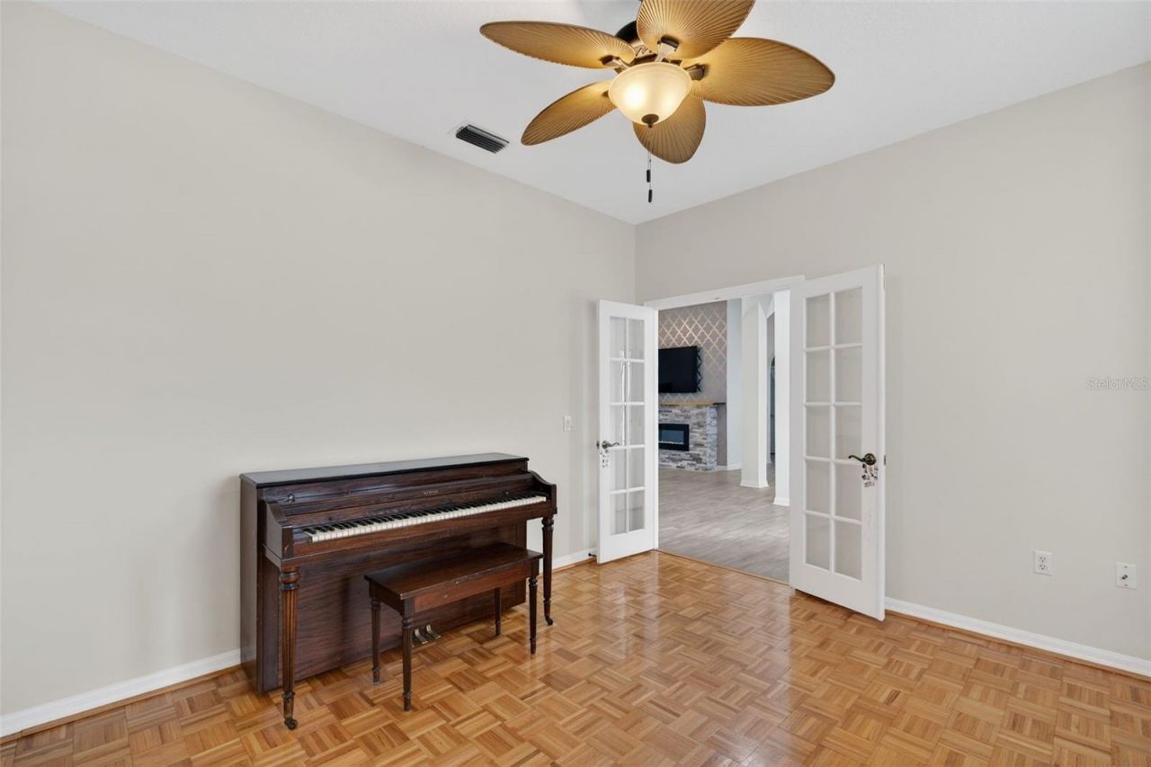 4449 Golden Lake Drive, Sarasota, FL 34233 Photo