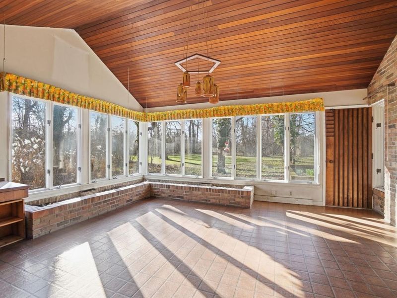 2438 Signal Hill Road, Springfield, OH 45504 Photo 12