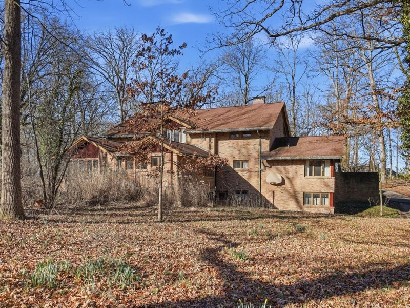 2438 Signal Hill Road, Springfield, OH 45504 Photo 2