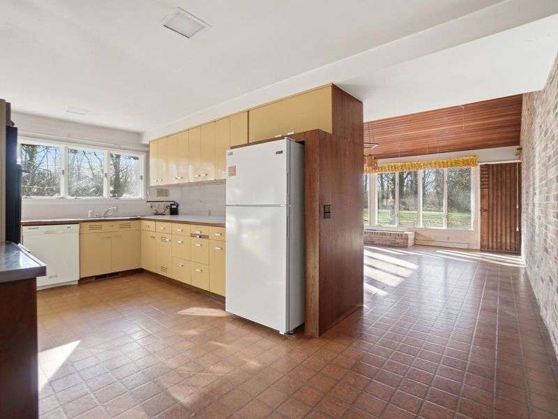 2438 Signal Hill Road, Springfield, OH 45504 Photo 8