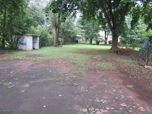 89 Linden St, Bridgewater, NJ 08807