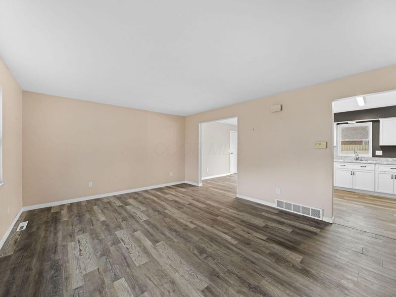 3139 Kingswood Drive, Grove City, OH 43123 Photo 9