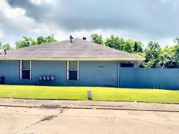 10920 ROGER Drive, New Orleans, LA 70127