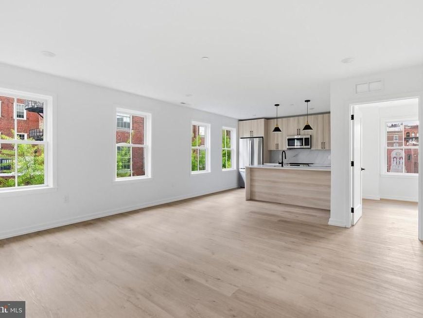 208 Vine Street, Unit 3G, Philadelphia, PA 19106 Main Photo