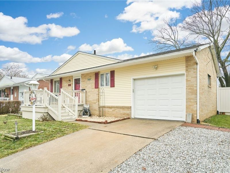 2864 Burnside Street, Akron, OH 44312 Photo 2