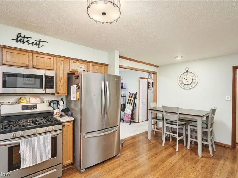 2864 Burnside Street, Akron, OH 44312 Photo 6