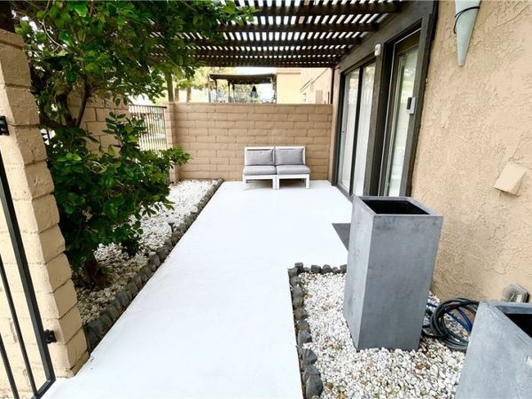 241 Misty Isle Lane , Unit B, Las Vegas, NV 89107