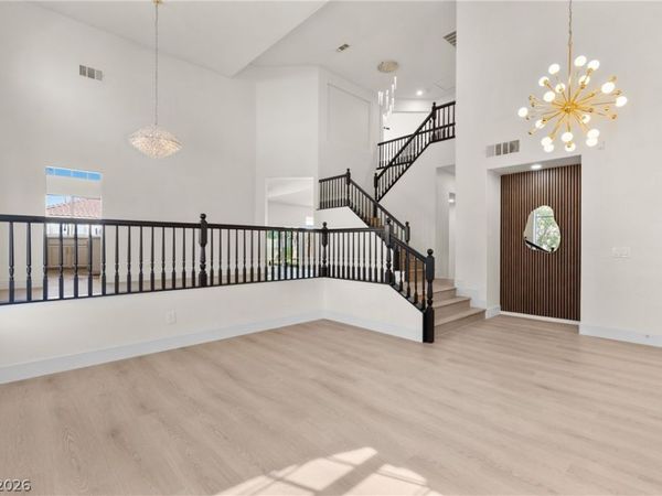 1700 Double Arrow Place , Las Vegas, NV 89128