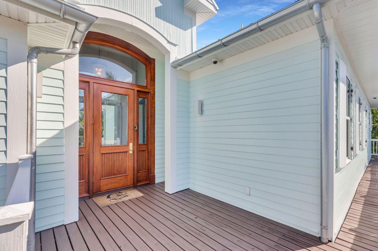 16843 E Point Drive, Sugarloaf, FL 33042 Photo