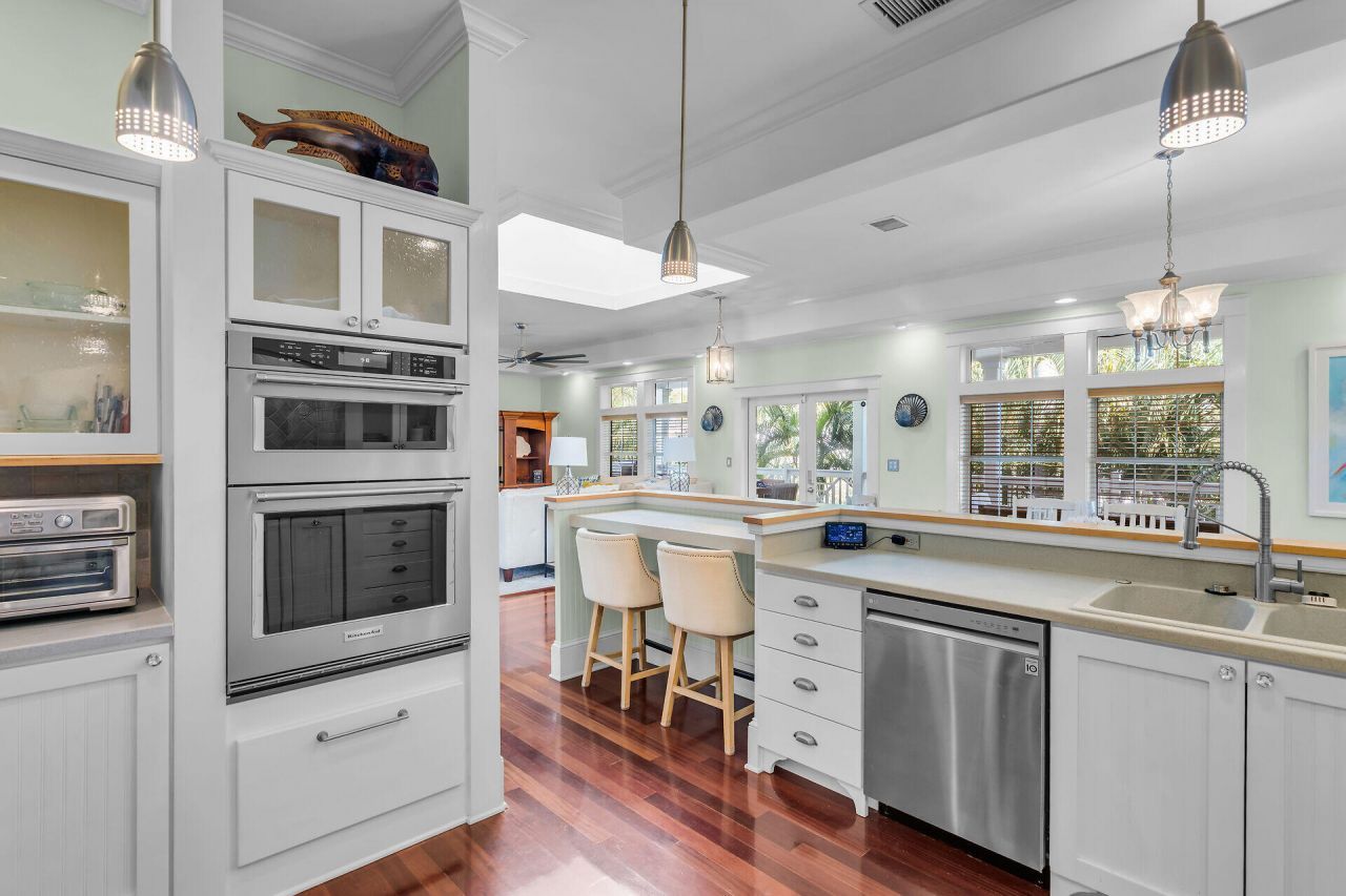 16843 E Point Drive, Sugarloaf, FL 33042 Photo