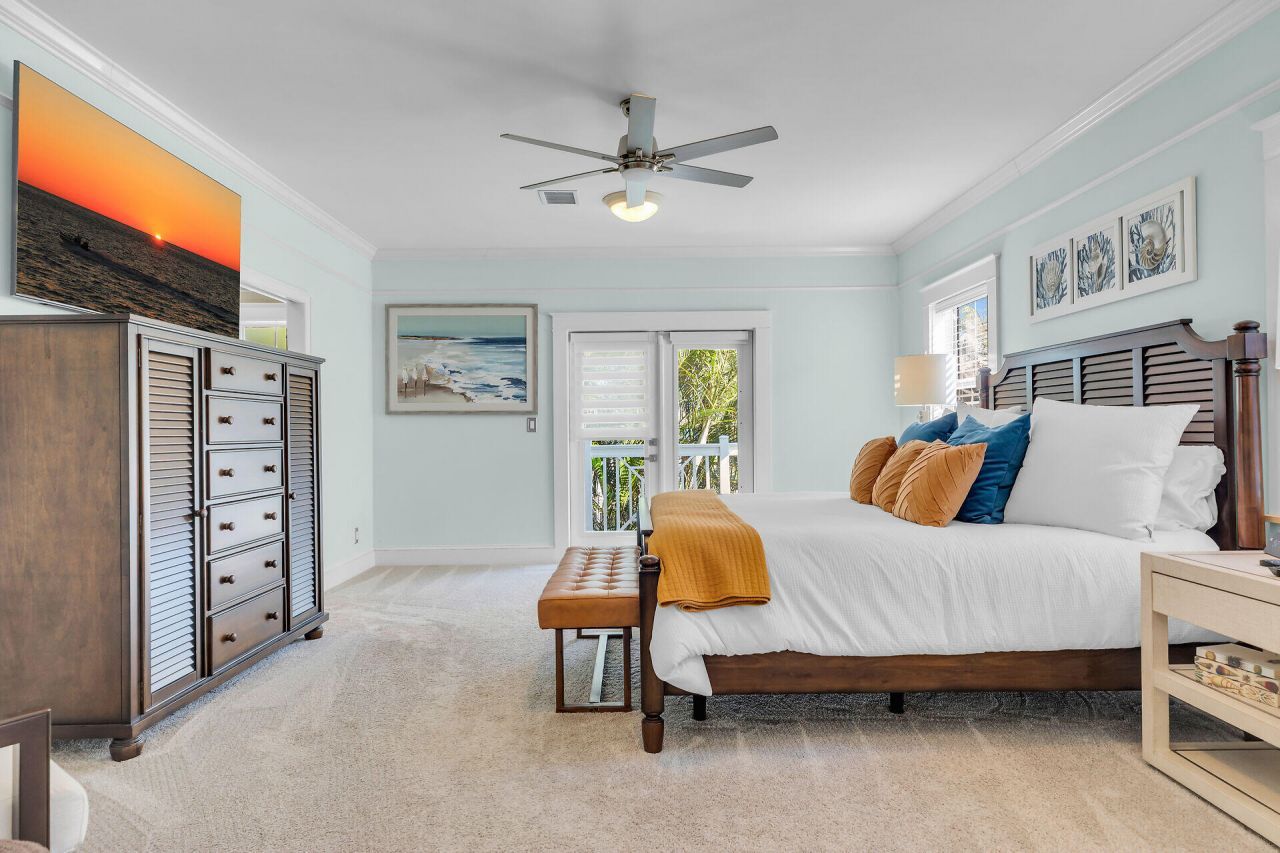 16843 E Point Drive, Sugarloaf, FL 33042 Photo