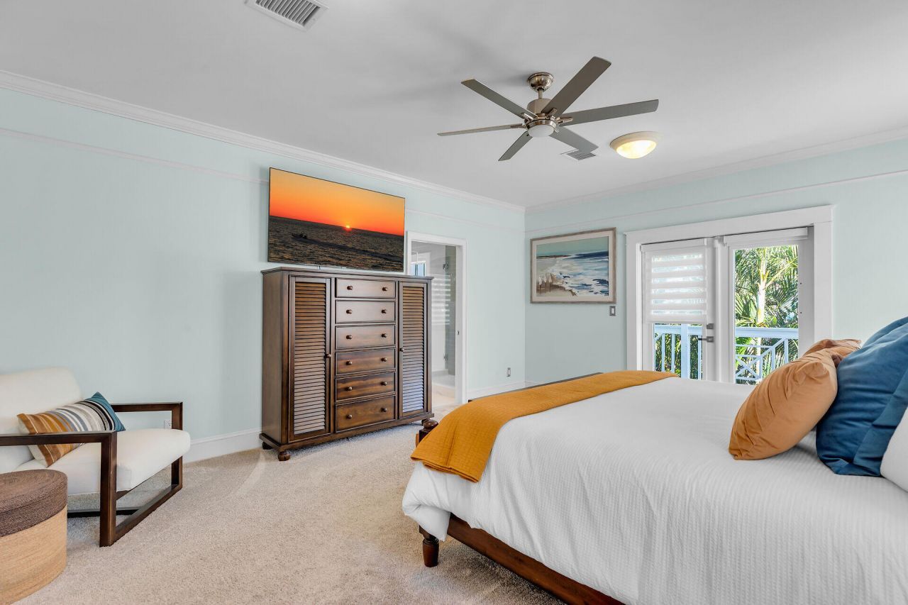 16843 E Point Drive, Sugarloaf, FL 33042 Photo