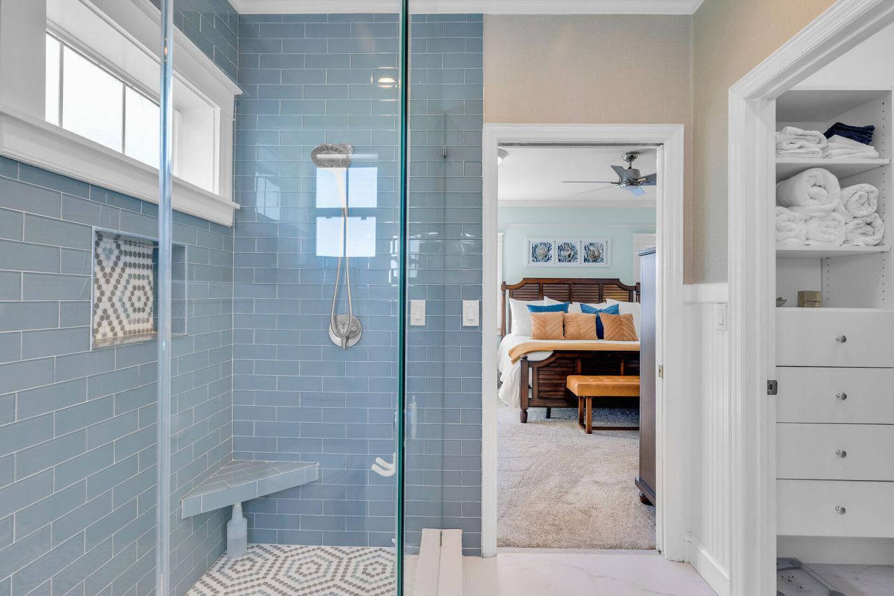 16843 E Point Drive, Sugarloaf, FL 33042 Photo