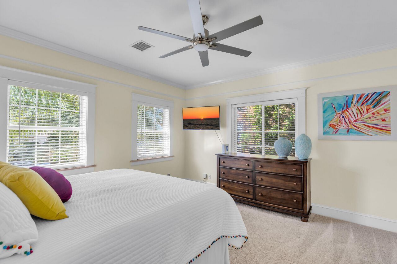 16843 E Point Drive, Sugarloaf, FL 33042 Photo