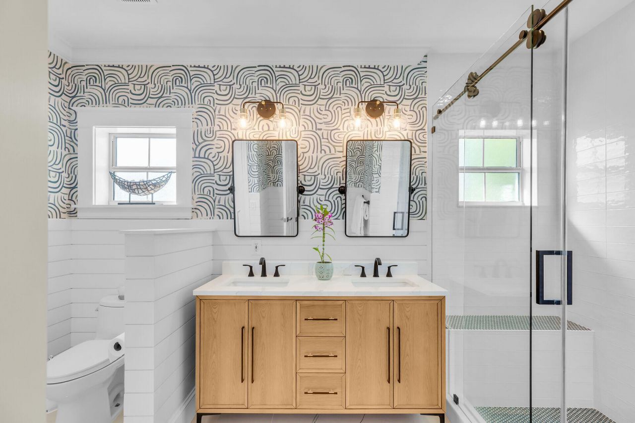 16843 E Point Drive, Sugarloaf, FL 33042 Photo