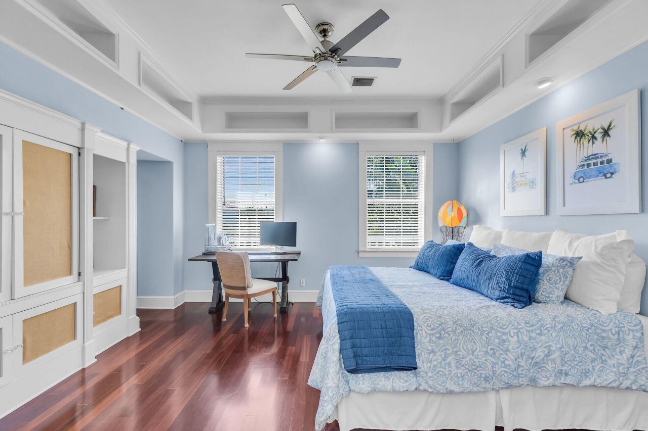 16843 E Point Drive, Sugarloaf, FL 33042 Photo