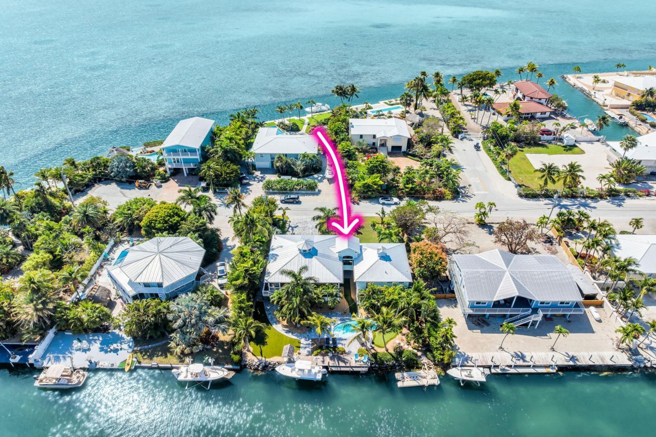 16843 E Point Drive, Sugarloaf, FL 33042 Photo