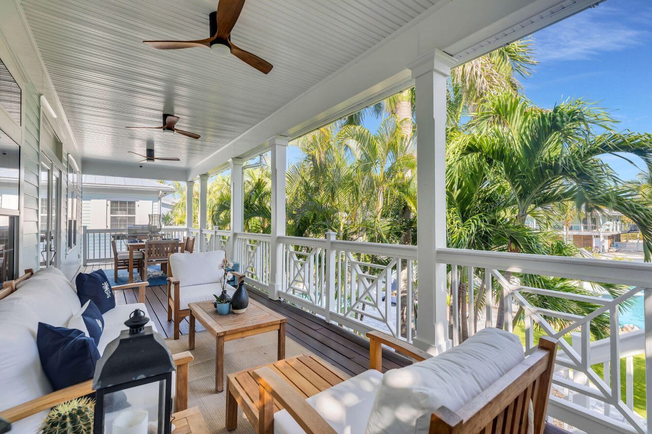 16843 E Point Drive, Sugarloaf, FL 33042 Photo