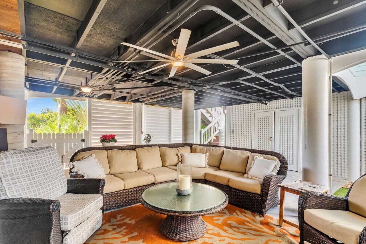 16843 E Point Drive, Sugarloaf, FL 33042 Photo