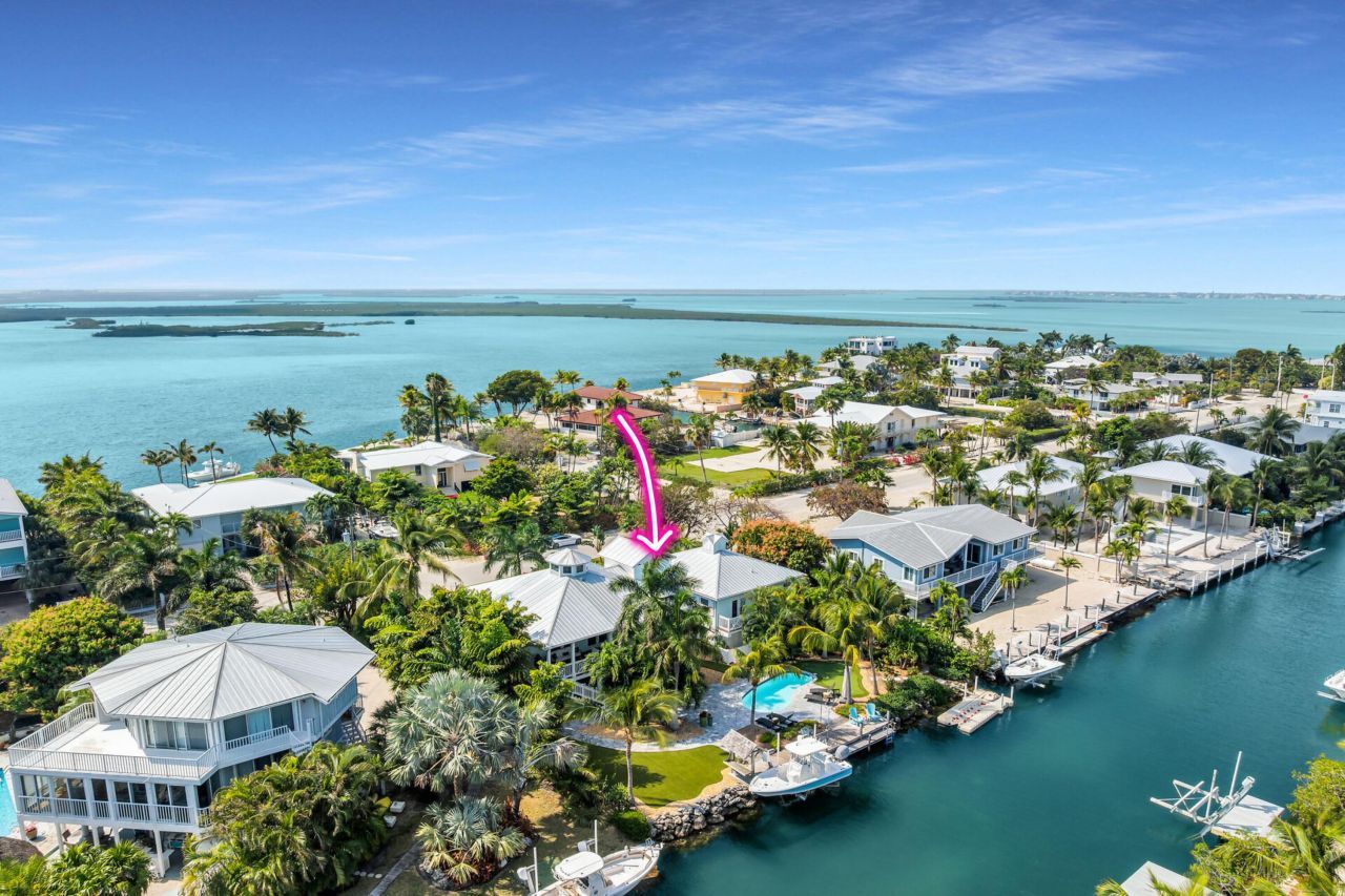 16843 E Point Drive, Sugarloaf, FL 33042 Photo