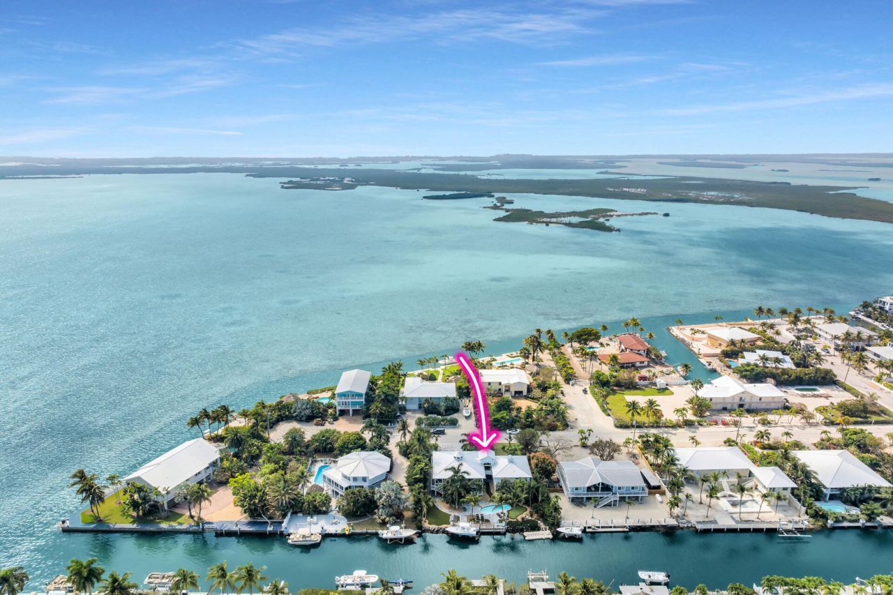 16843 E Point Drive, Sugarloaf, FL 33042 Photo