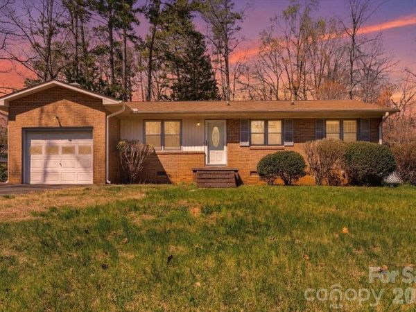 411 Brentwood Circle , Kannapolis, NC 28081