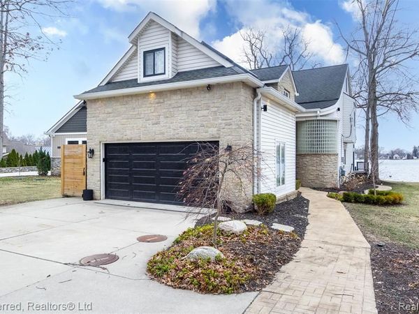 8783 Cooley Beach Drive, White Lake Twp, MI 48386