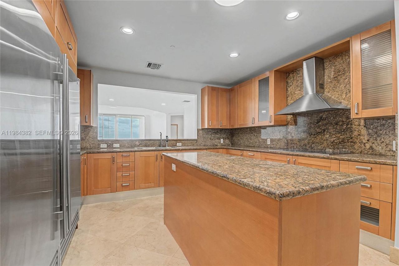 5959 Collins Ave , Unit 1503, Miami Beach, FL 33140 Photo