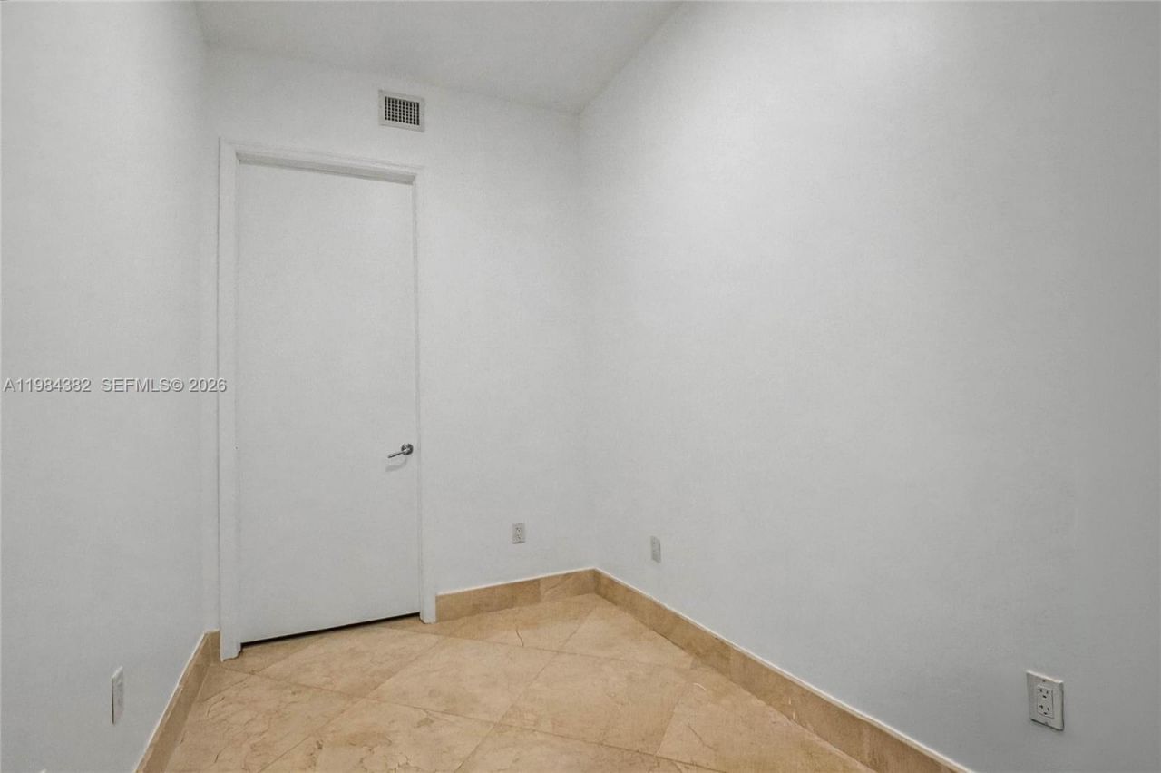 5959 Collins Ave , Unit 1503, Miami Beach, FL 33140 Photo