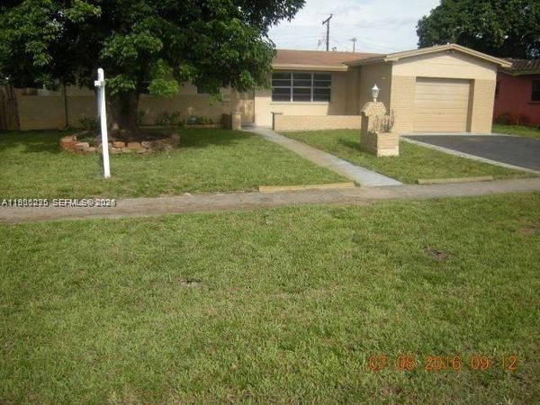 710 NW 77th Way , Pembroke Pines, FL 33024