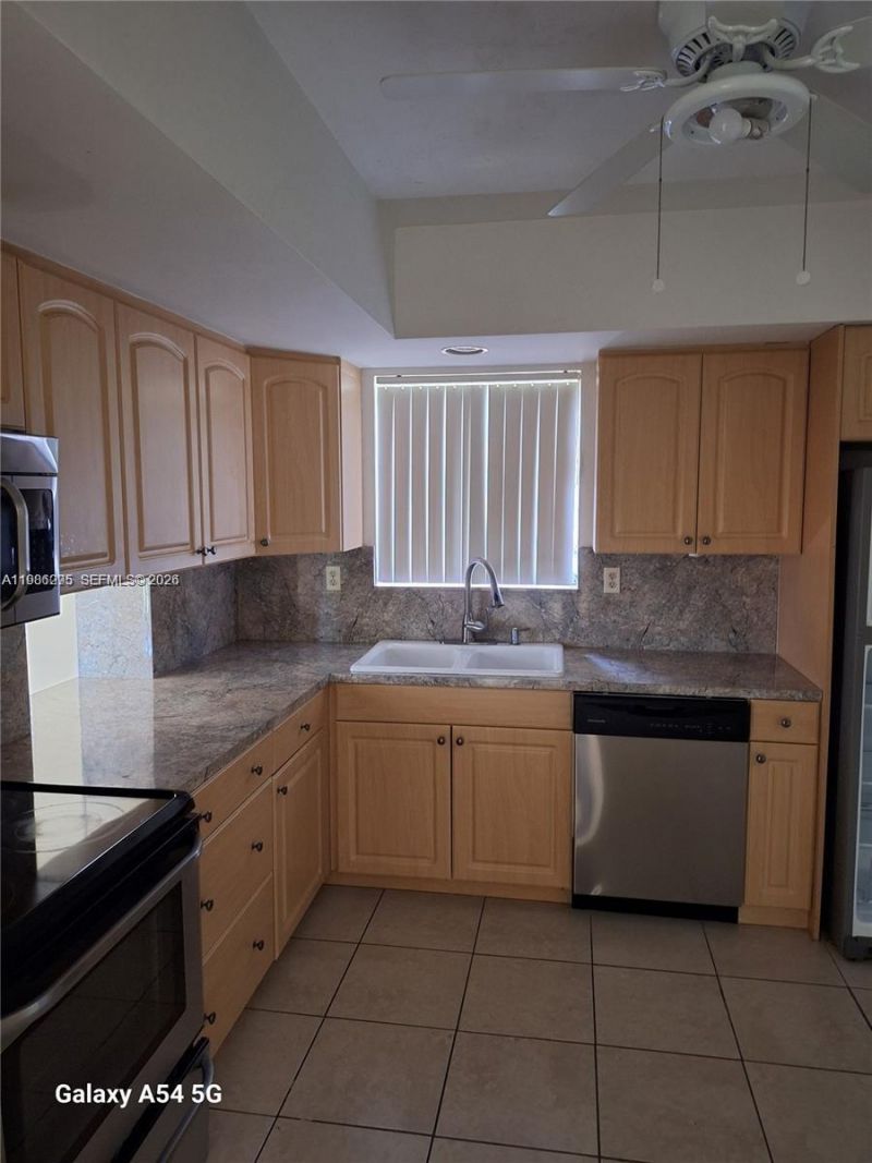 710 NW 77th Way, Pembroke Pines, FL 33024 Photo