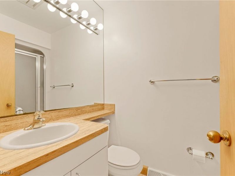 13015 Pearl Road, Chardon, OH 44024 Photo 18