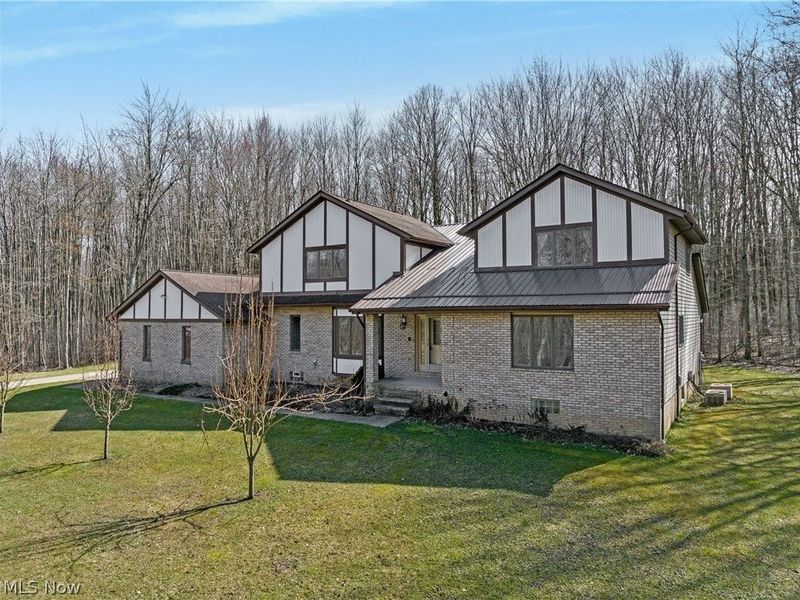 13015 Pearl Road, Chardon, OH 44024 Photo 4