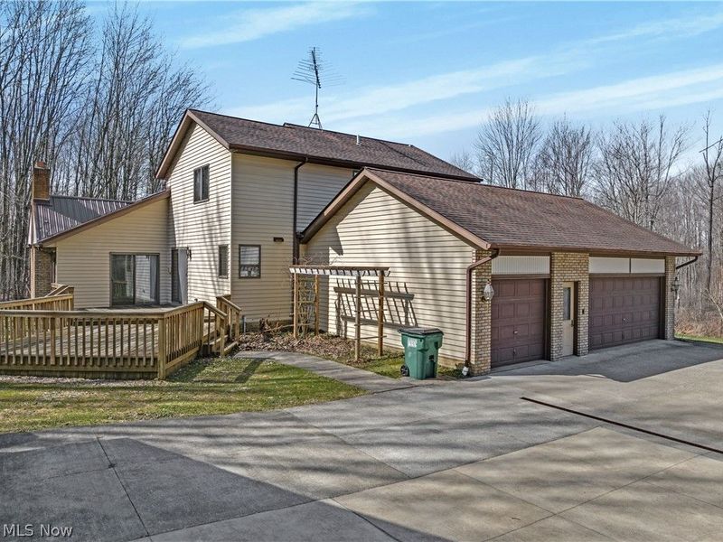 13015 Pearl Road, Chardon, OH 44024 Photo 5