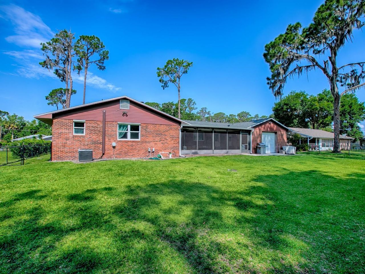 111 Cardinal Lane, Eustis, FL 32726 Photo