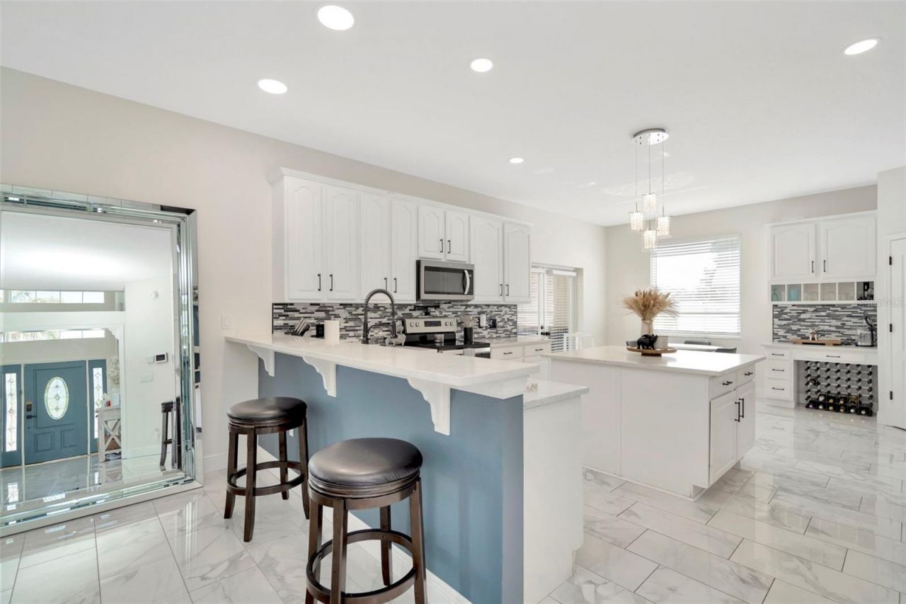 4612 Netherwood Drive, Tampa, FL 33624 Photo