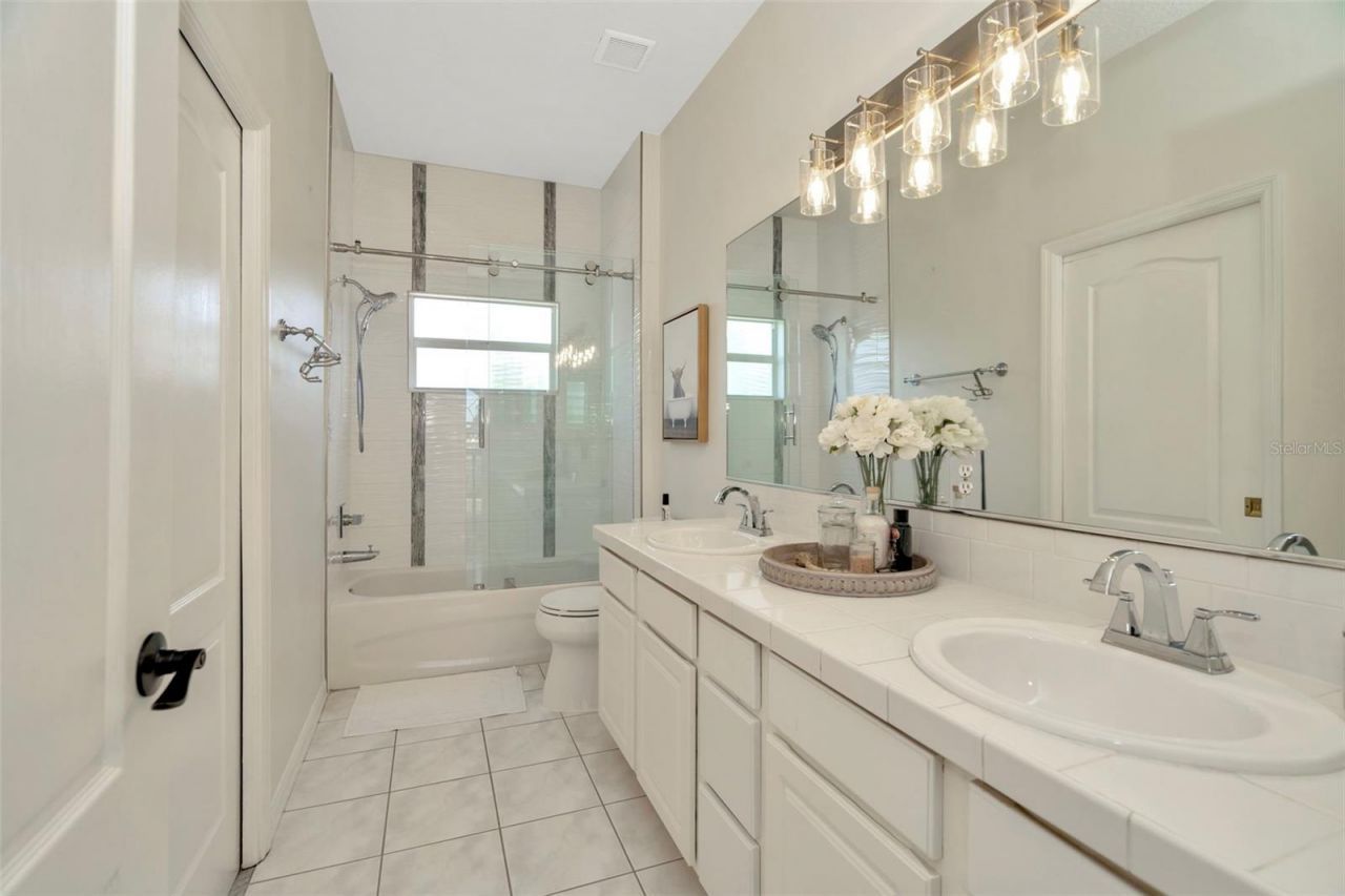 4612 Netherwood Drive, Tampa, FL 33624 Photo