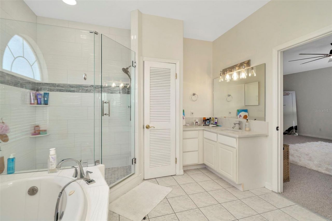 4612 Netherwood Drive, Tampa, FL 33624 Photo